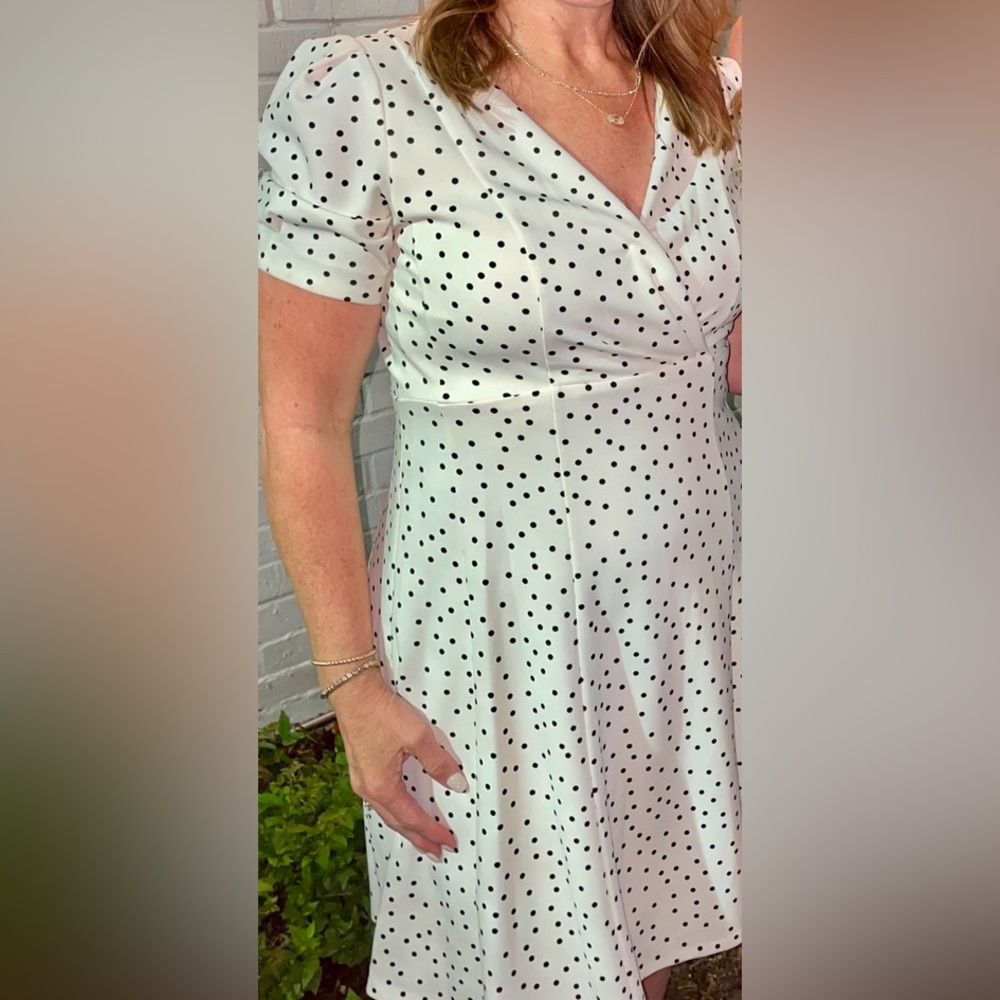 Dkny White Midi Dress with Puff Sleeves and V-Neck